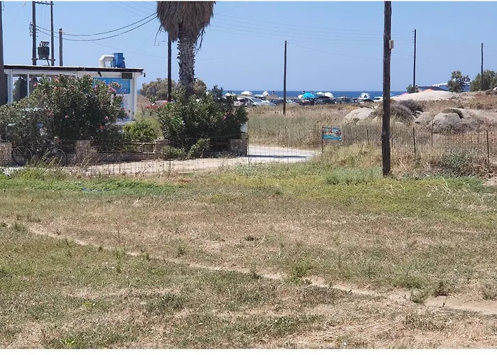 מלון דירות Molos 3*